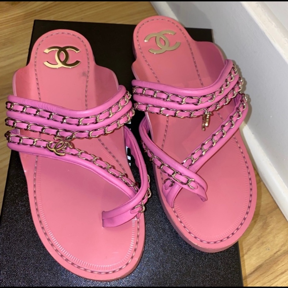 Chanel 💯 Authentic sandals